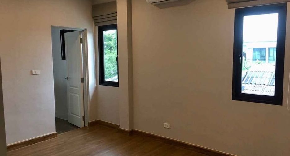 For sale 4 ベッドルーム house in Bang Yai, Nonthaburi