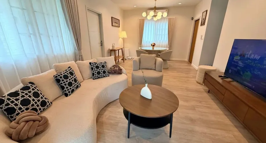 À louer 4 chambres maison à Mueang Phuket, Phuket
