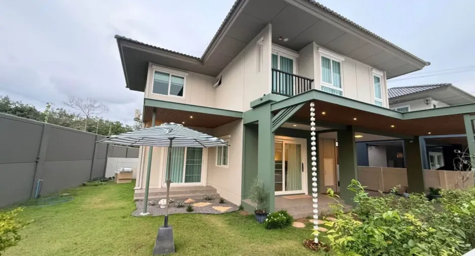 À louer 4 chambres maison à Mueang Phuket, Phuket