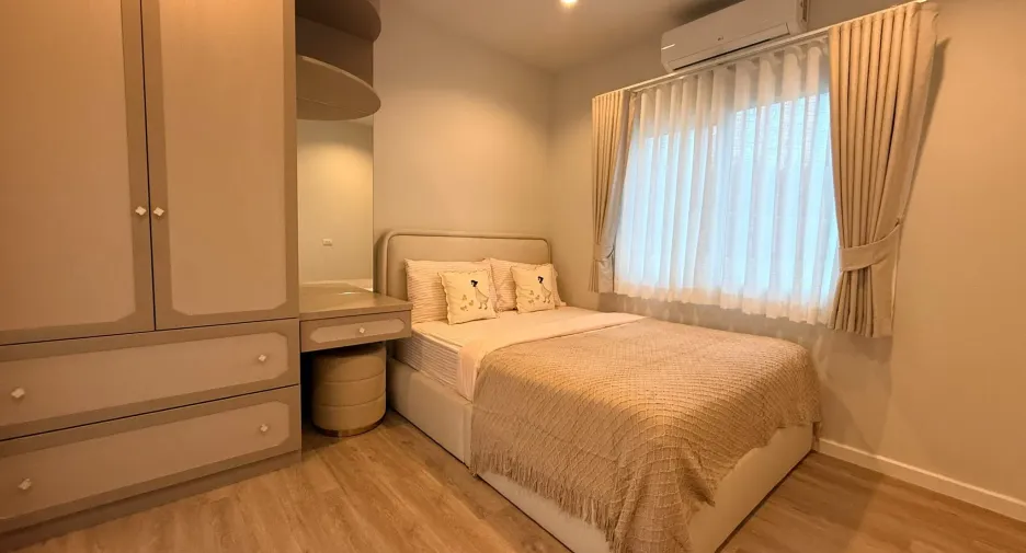 À louer 4 chambres maison à Mueang Phuket, Phuket