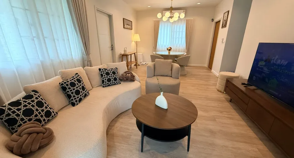 À louer 4 chambres maison à Mueang Phuket, Phuket