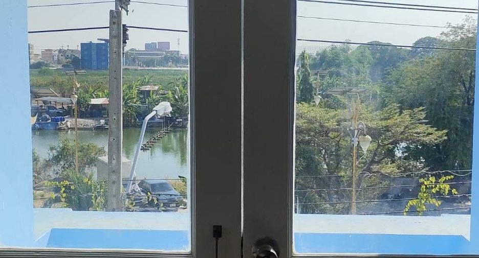 出售 4 卧室 联排别墅 在 Nong Chok, 曼谷