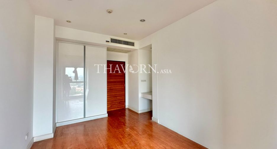 For sale studio condo in Bang Lamung, Chonburi
