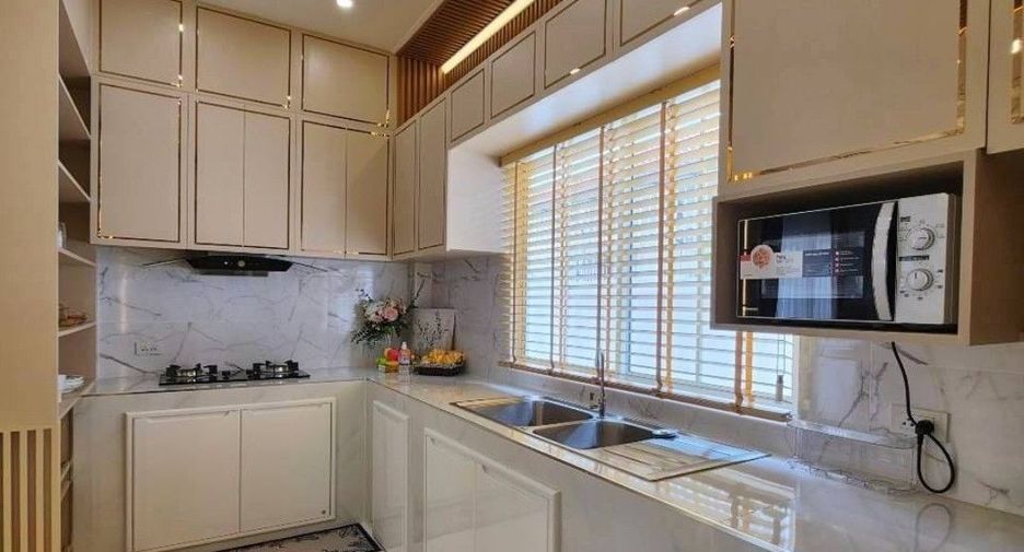 For sale 3 ベッドルーム villa in Bang Saray, Pattaya