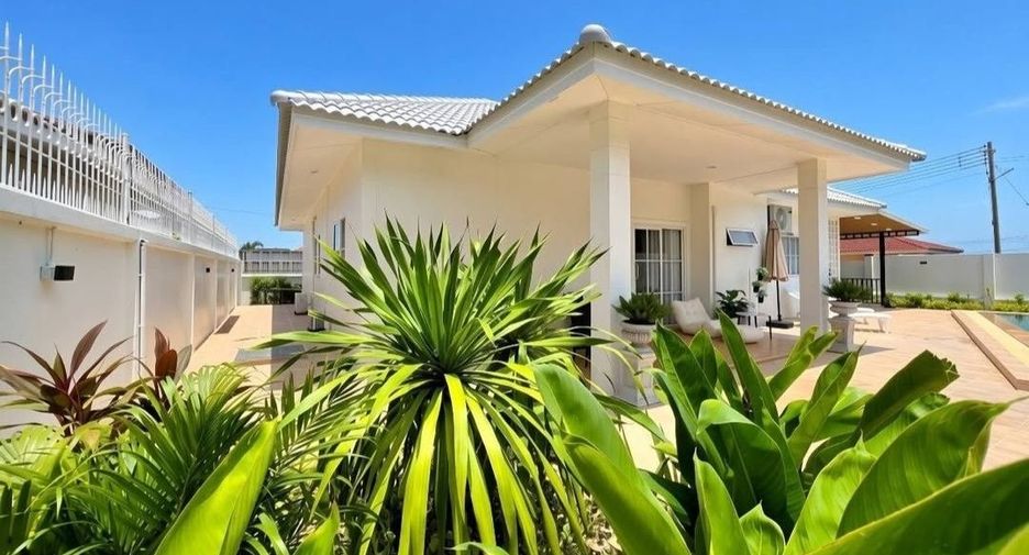 For sale 3 ベッドルーム villa in Bang Saray, Pattaya