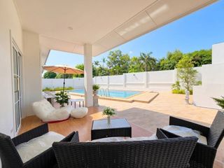 For sale 3 ベッドルーム villa in Bang Saray, Pattaya