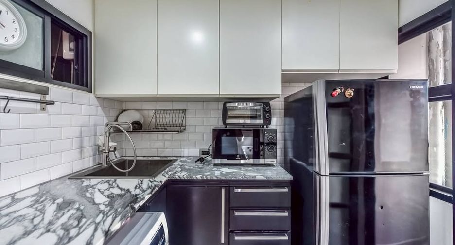 Wohnung zum Kauf mit 1 Zimmer in Yan Nawa, Bangkok