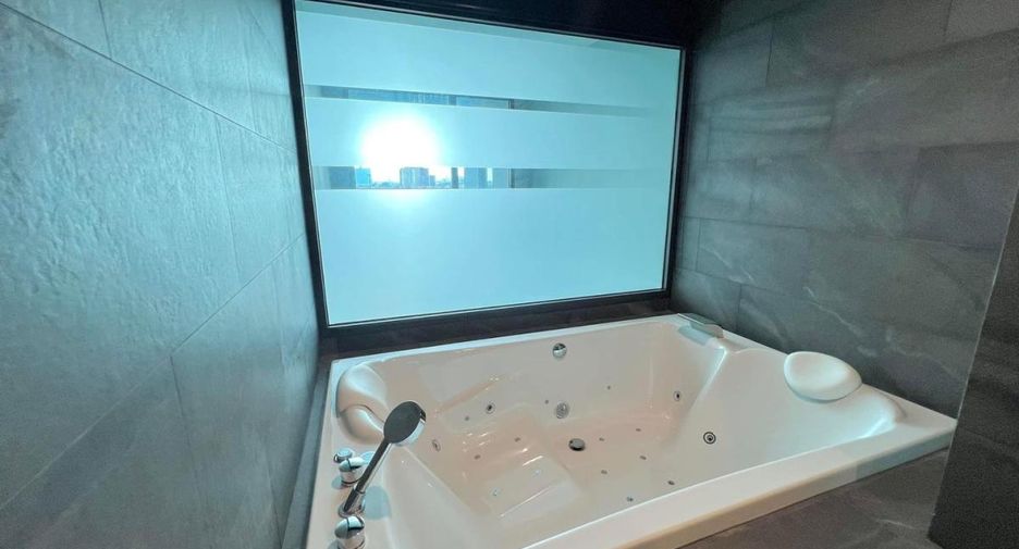 Wohnung zur Miete mit 2 Zimmer in Bang Lamung, Chonburi