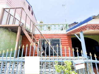 出售 1 卧室 独立屋 在 Si Racha, Chon Buri