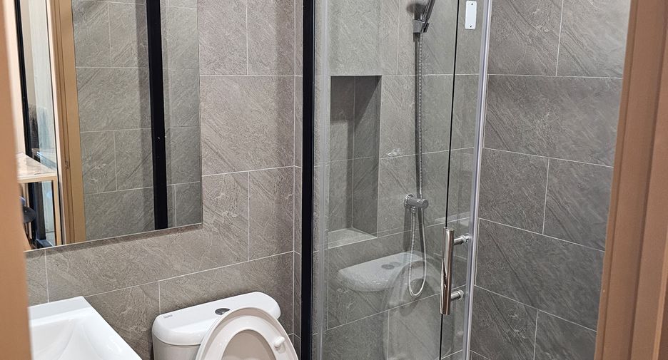 Condo en alquiler de 2 habitaciones en Bang Kapi, Bangkok