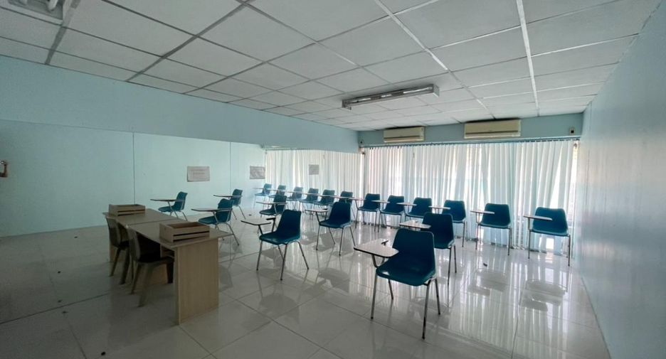 Gewerbefläche zur Miete mit 10 Zimmer in Bang Lamung, Chonburi