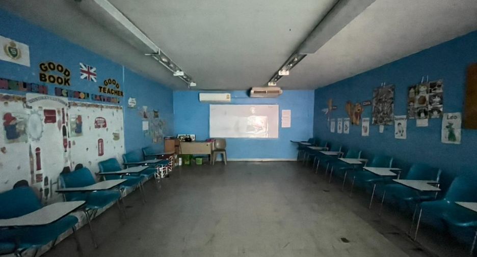 Gewerbefläche zur Miete mit 10 Zimmer in Bang Lamung, Chonburi