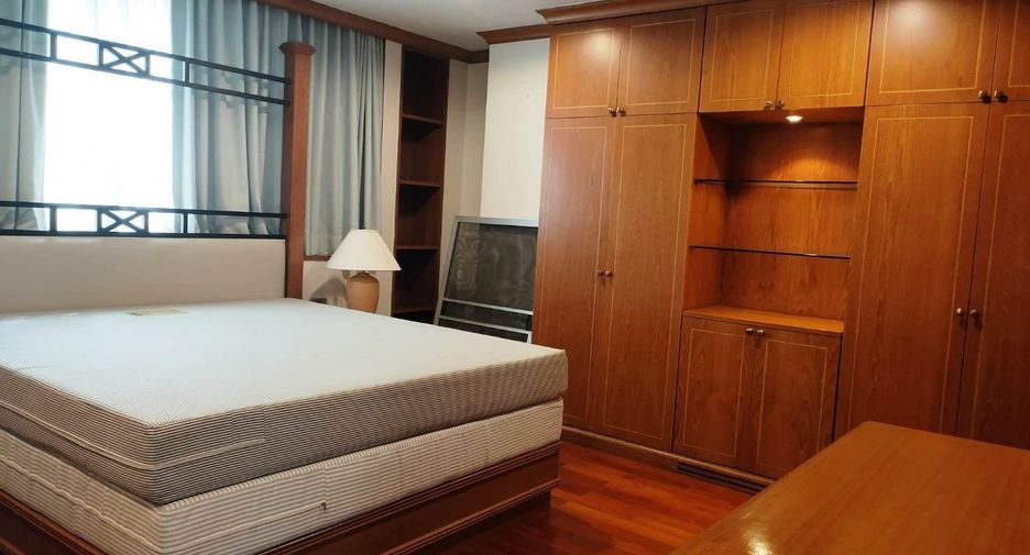 For rent 2 bedrooms apartment in Sathon, Bangkok