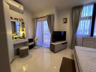 For sale 3 ベッドルーム townhouse in Bang Lamung, Chonburi