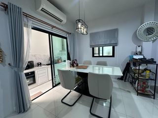 For sale 3 ベッドルーム townhouse in Bang Lamung, Chonburi