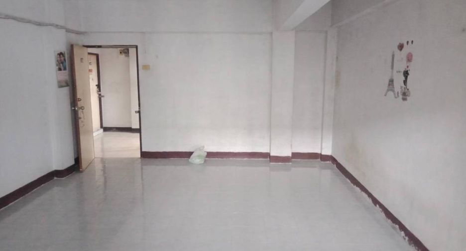 出售 11 卧室 公寓式住宅 在 Krathum Baen, Samut Sakhon