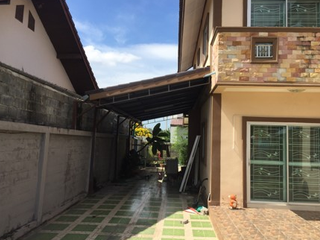 出售 1 卧室 独立屋 在 Si Racha, Chon Buri