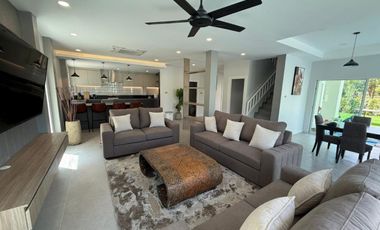 Casa en alquiler de 5 habitaciones en Bang Lamung, Chonburi