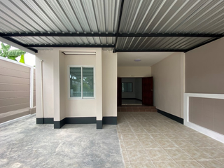 Casa adosada en venta de 2 habitaciones en Mueang Rayong, Rayong