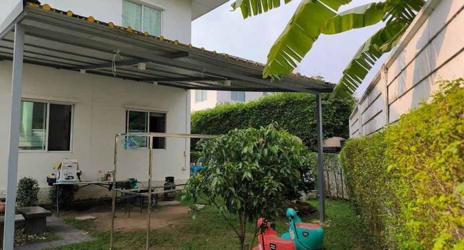 À louer 4 chambres maison à Mueang Samut Prakan, Samut Prakan