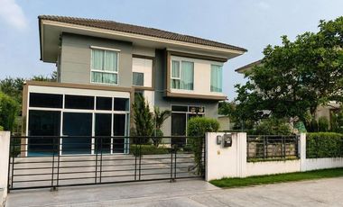 À louer 4 chambres maison à Mueang Samut Prakan, Samut Prakan