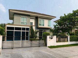 À louer 4 chambres maison à Mueang Samut Prakan, Samut Prakan