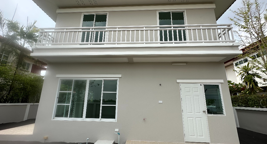 For sale 3 ベッドルーム house in Mueang Nakhon Ratchasima, Nakhon Ratchasima