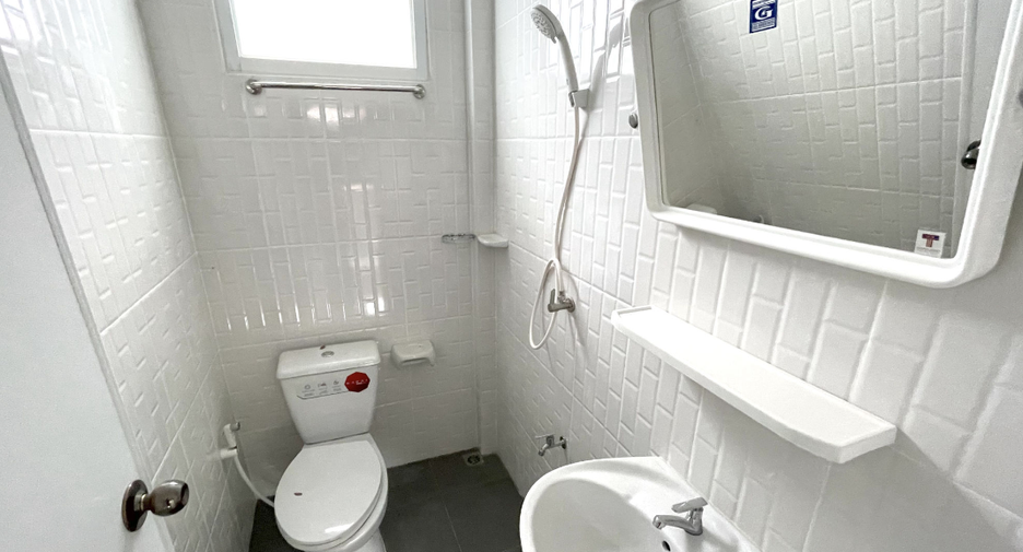 For sale 1 bed retail Space in San Sai, Chiang Mai