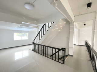 For sale 1 bed retail Space in San Sai, Chiang Mai