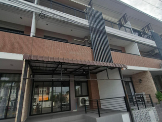 Casa adosada en venta de 3 habitaciones en Hang Dong, Chiang Mai