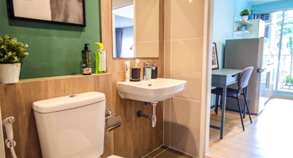 For sale 1 bed condo in Mueang Pathum Thani, Pathum Thani