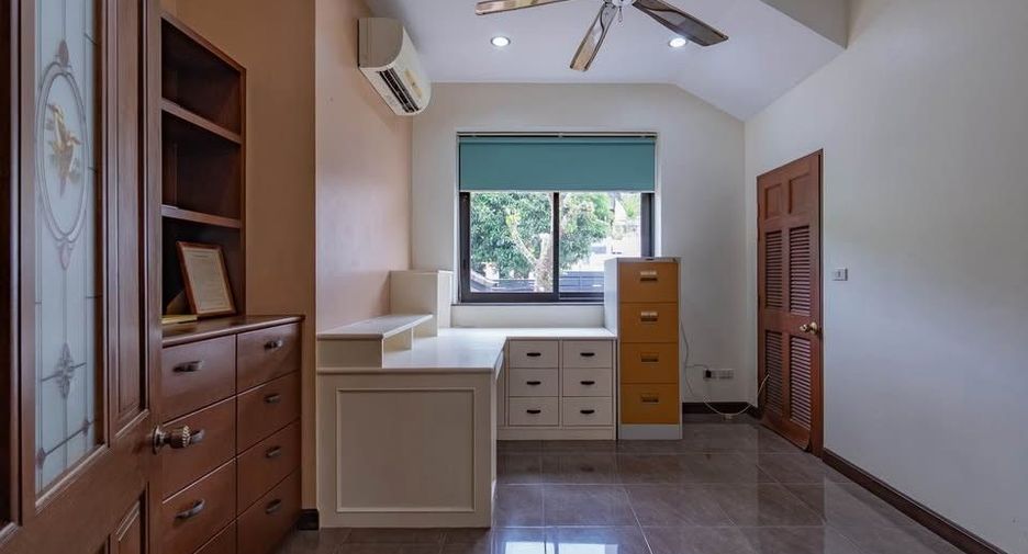 Haus zur Miete mit 5 Zimmer in Kathu, Phuket