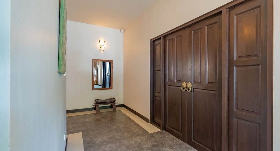 Haus zur Miete mit 5 Zimmer in Kathu, Phuket