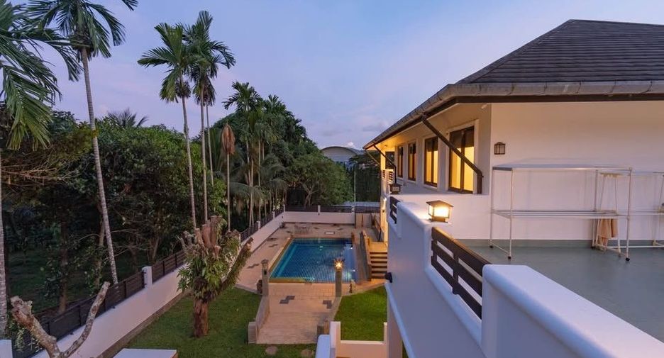Haus zur Miete mit 5 Zimmer in Kathu, Phuket