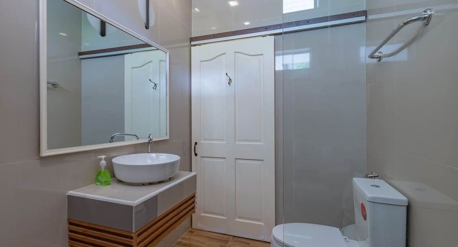 Haus zur Miete mit 5 Zimmer in Kathu, Phuket