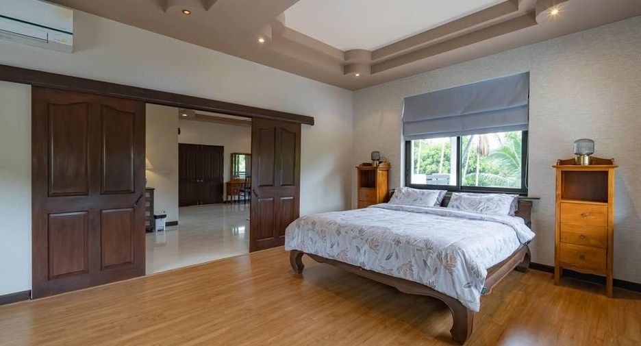 Haus zur Miete mit 5 Zimmer in Kathu, Phuket