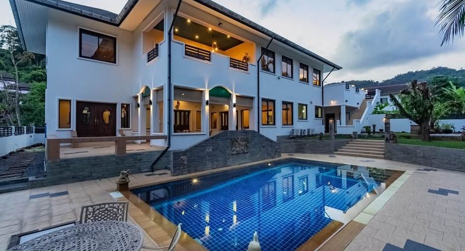 Haus zur Miete mit 5 Zimmer in Kathu, Phuket
