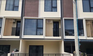 À louer 3 chambres maison à Bang Phli, Samut Prakan