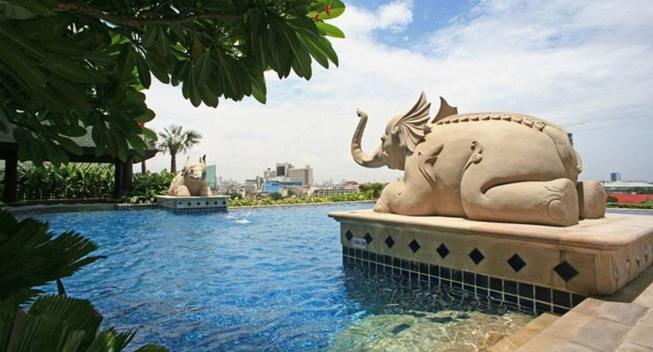 For sale 2 bedrooms condo in Sathon, Bangkok