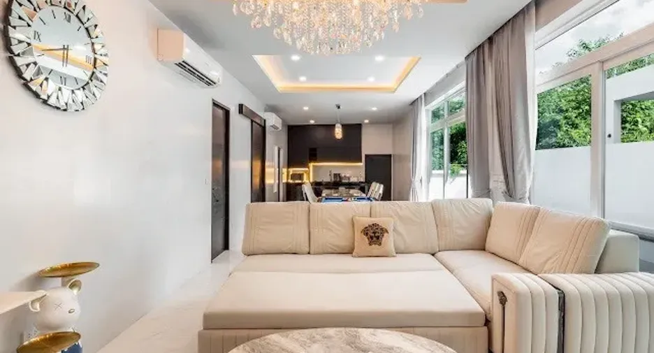 Villa en alquiler de 5 habitaciones en Kathu, Phuket