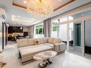Villa en alquiler de 5 habitaciones en Kathu, Phuket