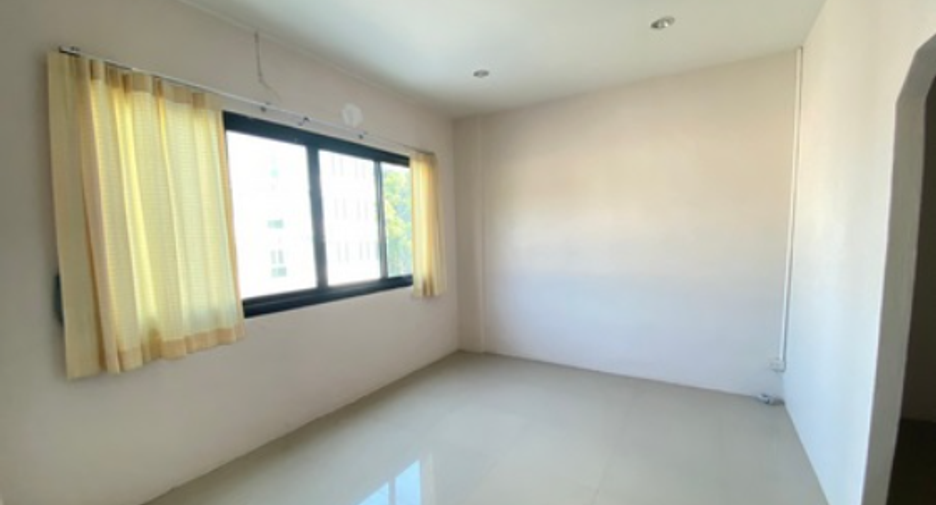 ขาย 9 ห้องนอน พื้นที่ค้าปลีก ใน เมืองสุราษฎร์ธานี, สุราษฎร์ธานี