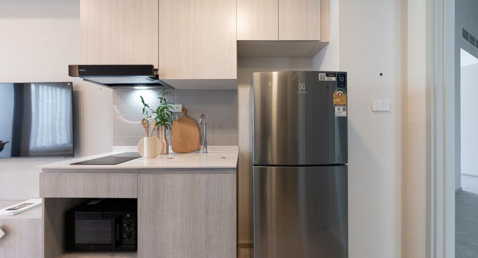 For sale 1 bed condo in Huai Khwang, Bangkok