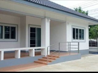 À louer 4 chambres maison à Saraphi, Chiang Mai
