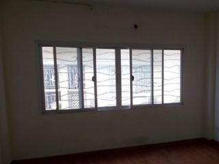 Casa adosada en venta de 3 habitaciones en Prawet, Bangkok