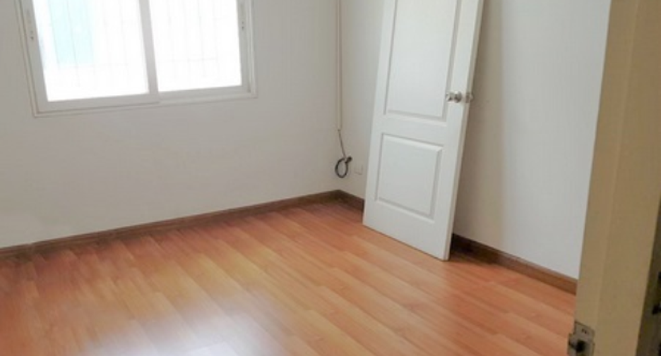Casa adosada en venta de 5 habitaciones en Khan Na Yao, Bangkok