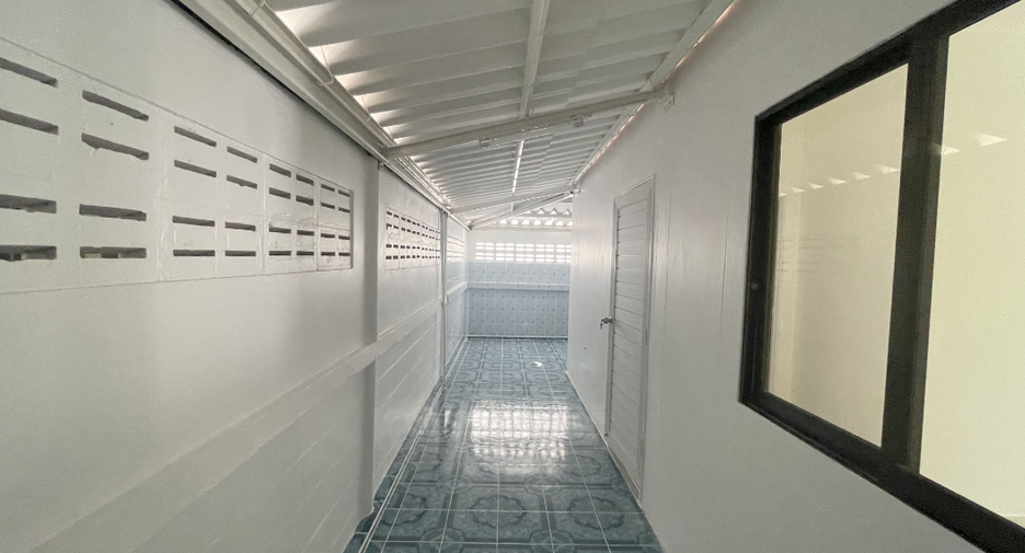 À vendre 2 chambres maison à Mueang Chon Buri, Chonburi