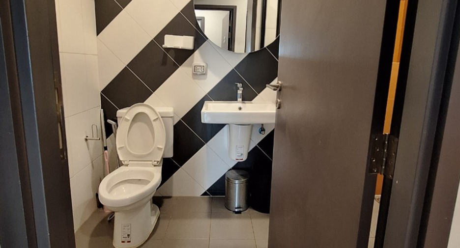 Condo en venta de 2 habitaciones en Bang Khen, Bangkok
