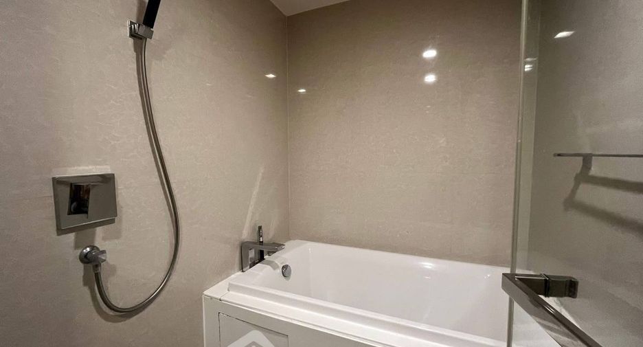 À vendre 1 chambre condo à Khlong Toei, Bangkok