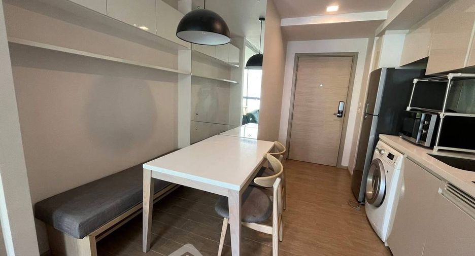 À vendre 1 chambre condo à Khlong Toei, Bangkok
